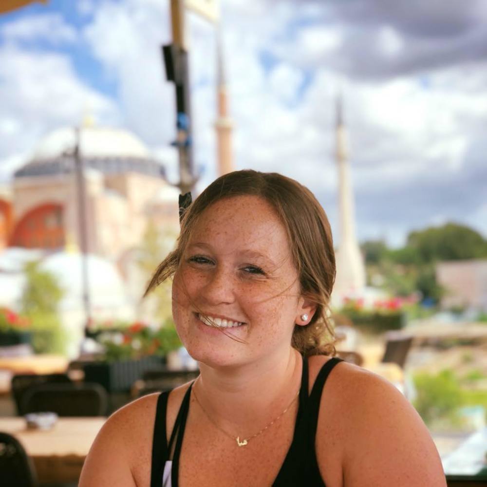 Meet your Posher, Haya